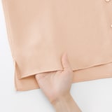 婦人　風を通す　フレンチスリーブブラウス