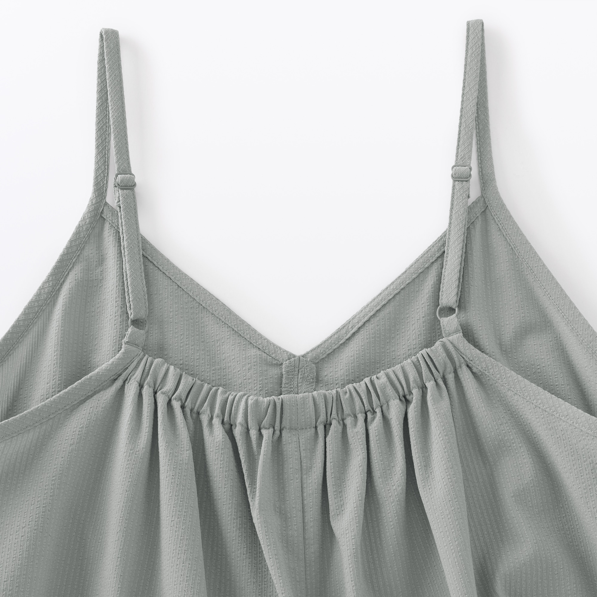 婦人　風を通す　ストレッチサッカーサロペット