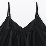 婦人　風を通す　ストレッチサッカーサロペット