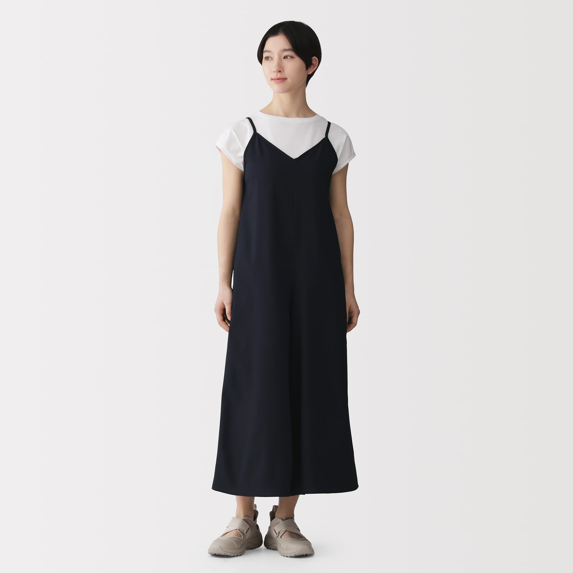婦人 風を通す ストレッチサッカーサロペット | 無印良品