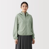 婦人　風を通すストレッチサッカー　ＵＶカット　フルジップパーカ