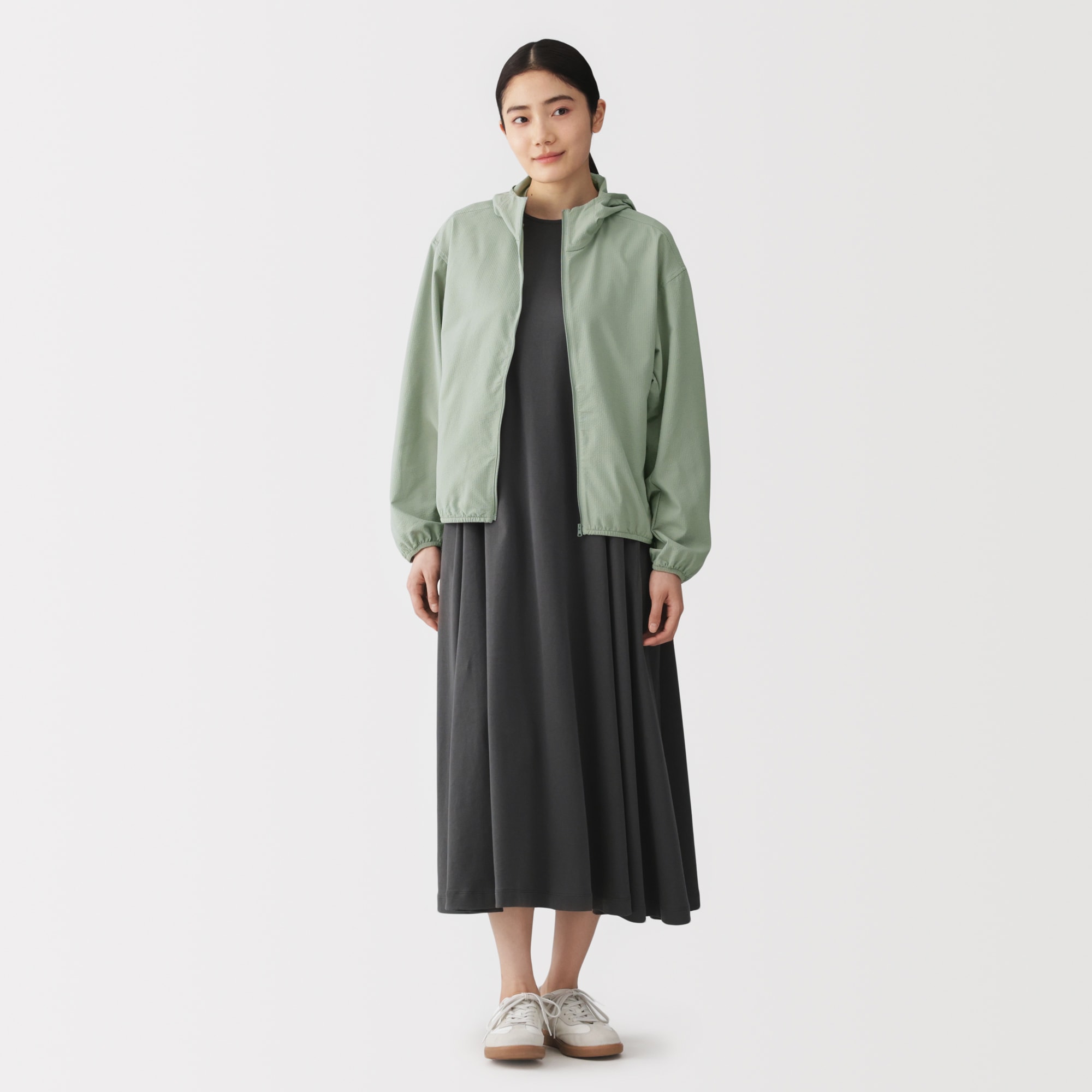 無印良品  風を通すストレッチサッカーUVカットフルジップパーカ　 L2点他 婦人 風を通すストレッチサッカー UVカット フルジップパーカ | 無印良品