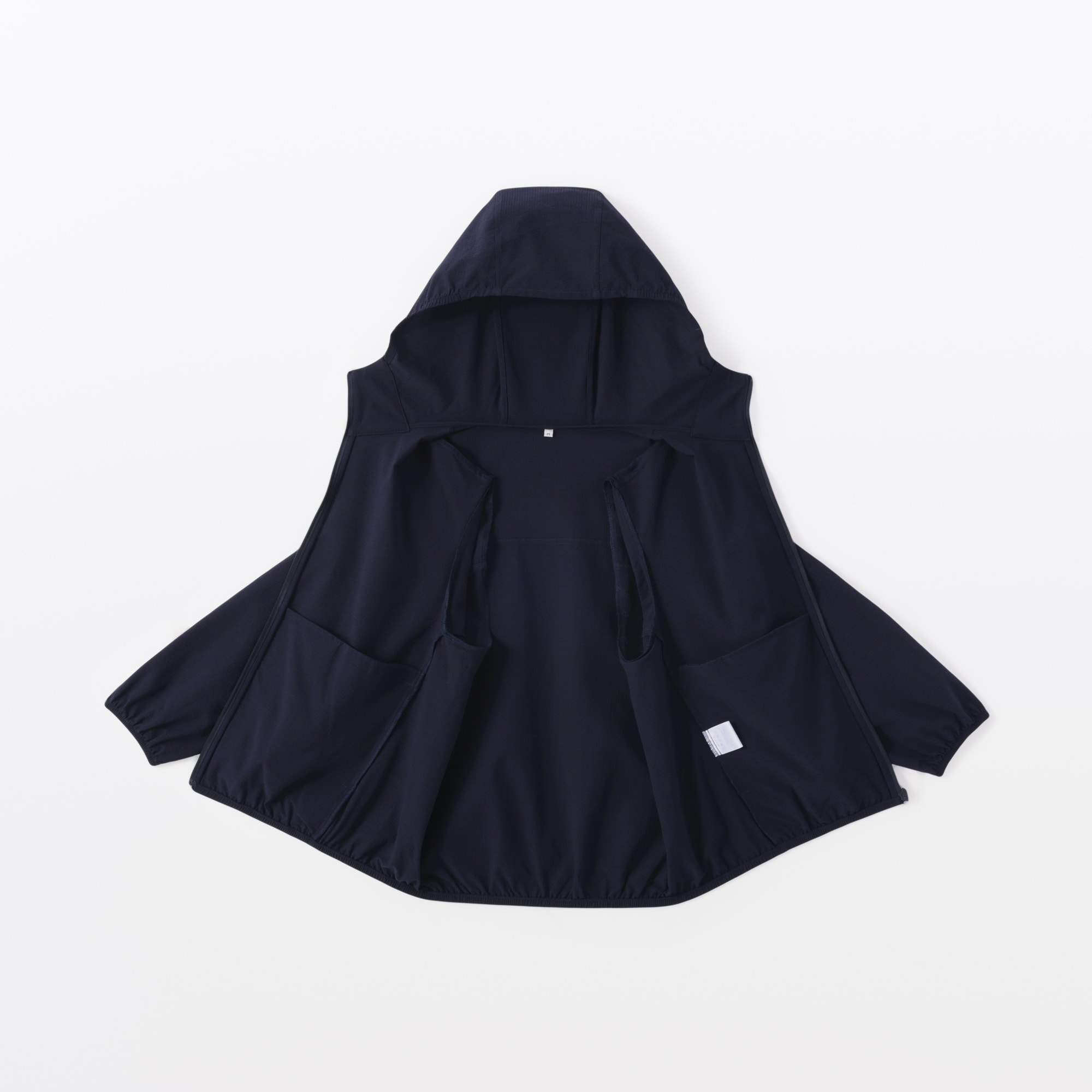 婦人　風を通すストレッチサッカー　ＵＶカット　フルジップパーカ