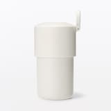 冷やしたまま持ち運べる　ペットボトル用保冷ホルダー