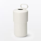 冷やしたまま持ち運べる　ペットボトル用保冷ホルダー