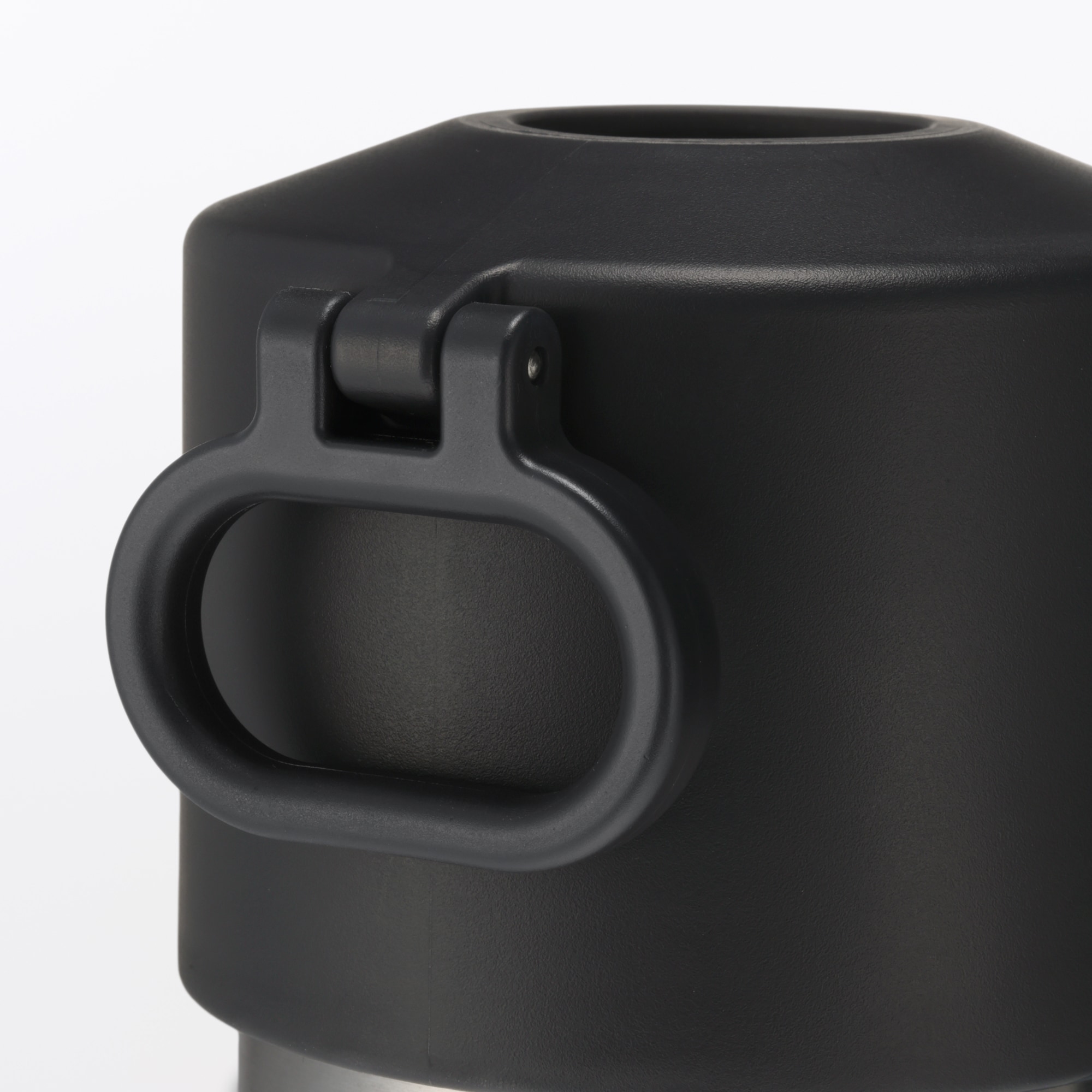 冷やしたまま持ち運べる　ペットボトル用保冷ホルダー