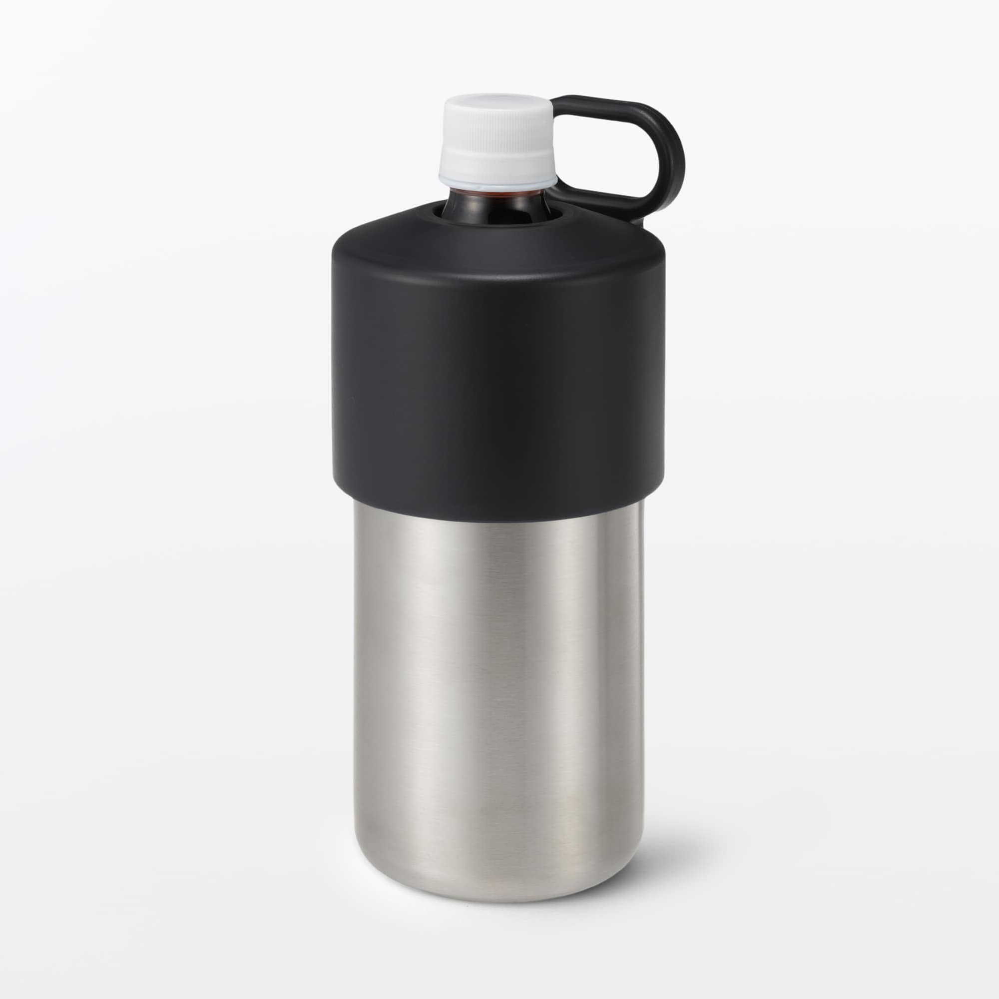 冷やしたまま持ち運べる　ペットボトル用保冷ホルダー