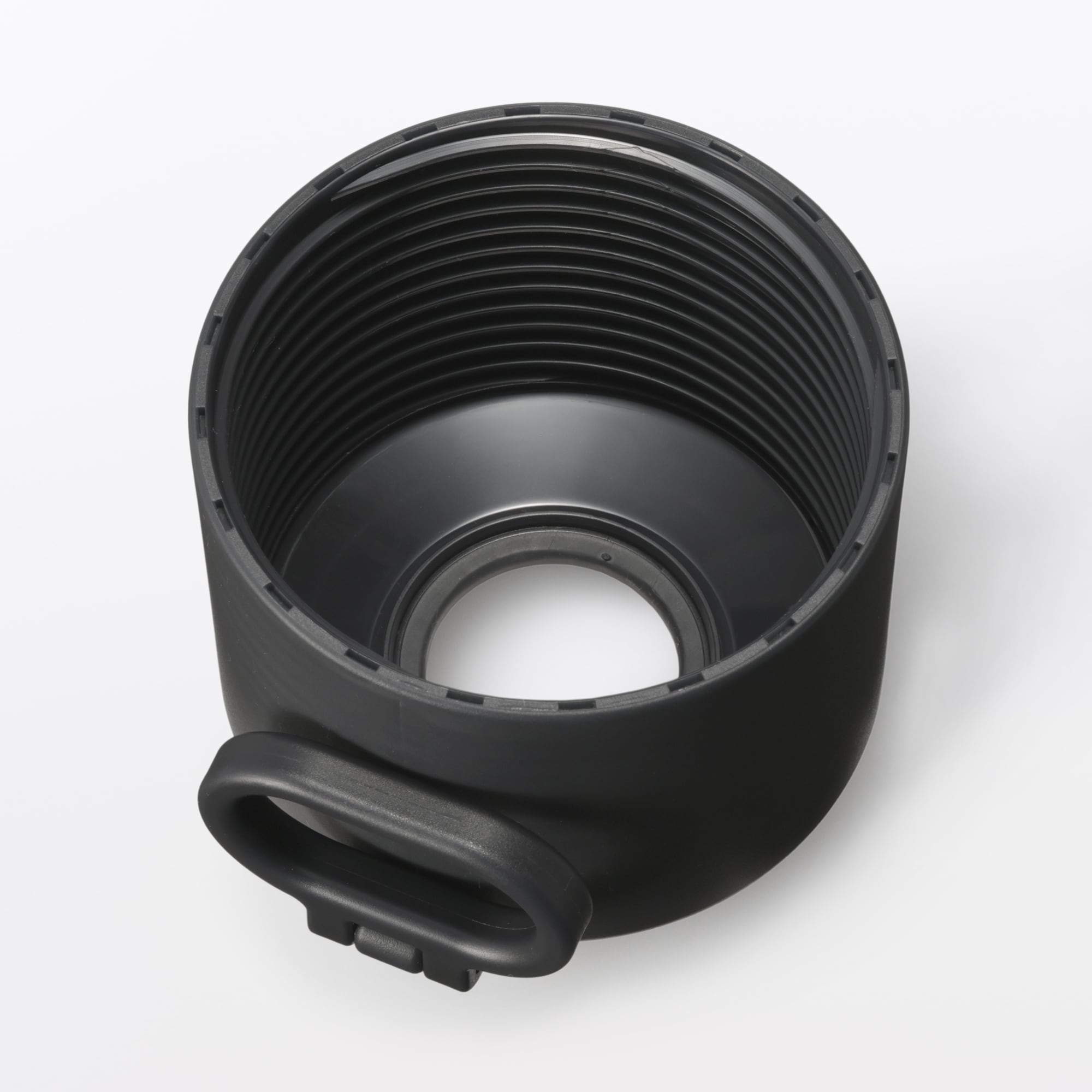 冷やしたまま持ち運べる　ペットボトル用保冷ホルダー