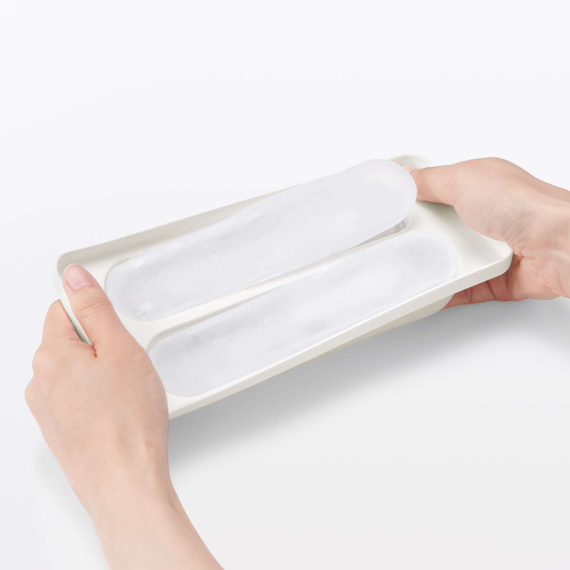取り出しやすい　製氷器　スティックタイプ
