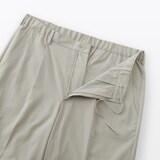 紳士　風を通すタックテーパードパンツ