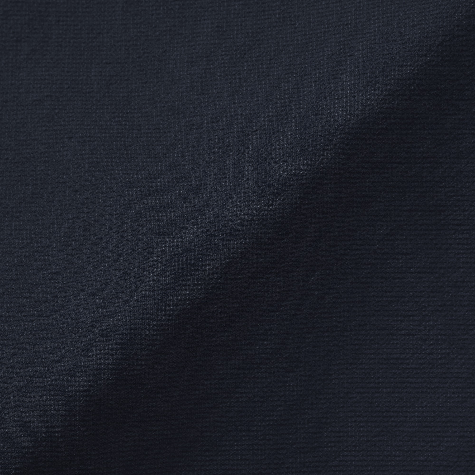 紳士　風を通すタックテーパードパンツ