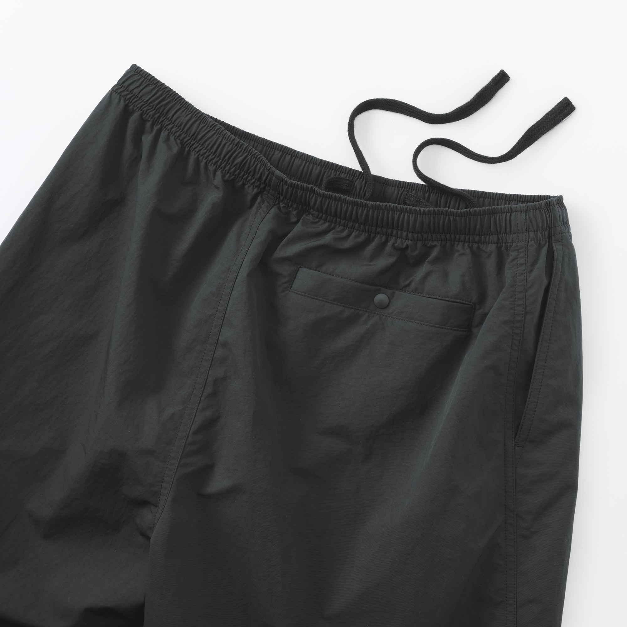 紳士　撥水ナイロンポケッタブルショートパンツ
