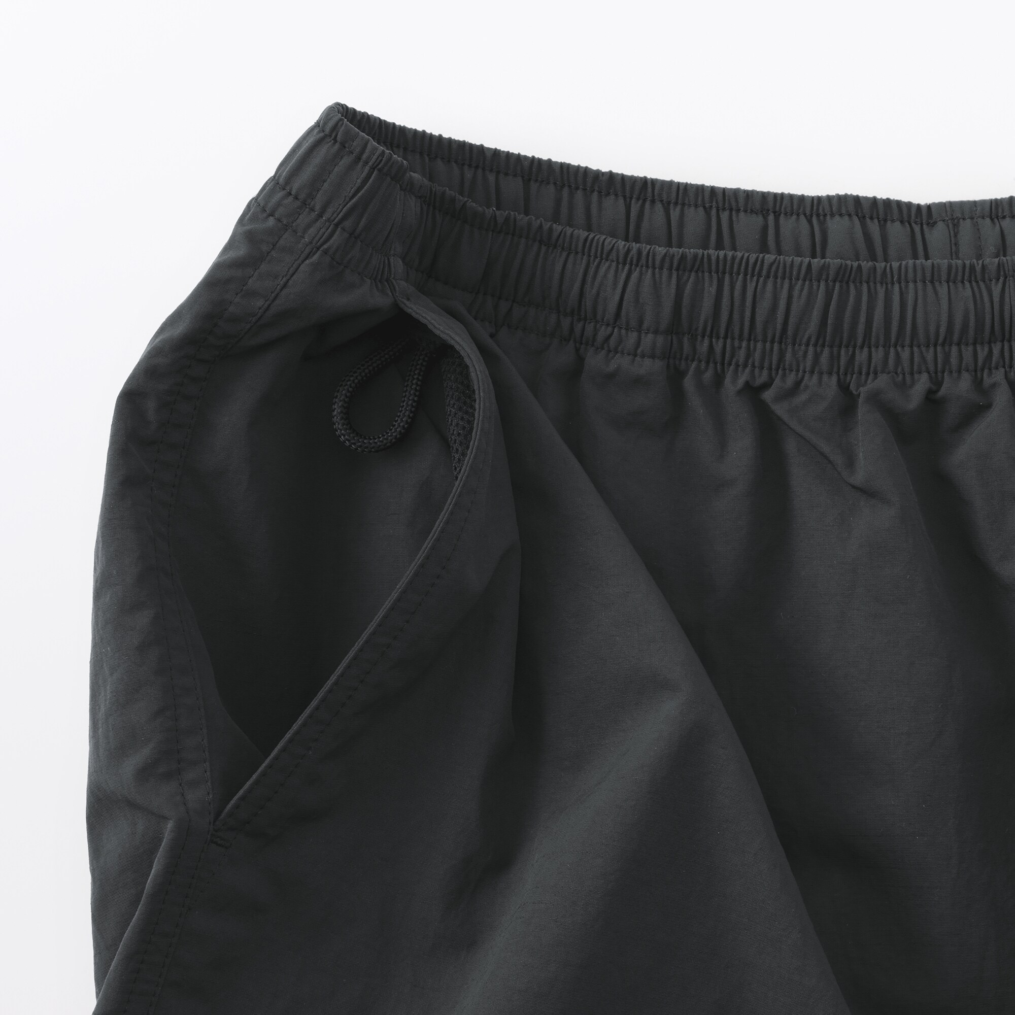 紳士　撥水ナイロンポケッタブルショートパンツ