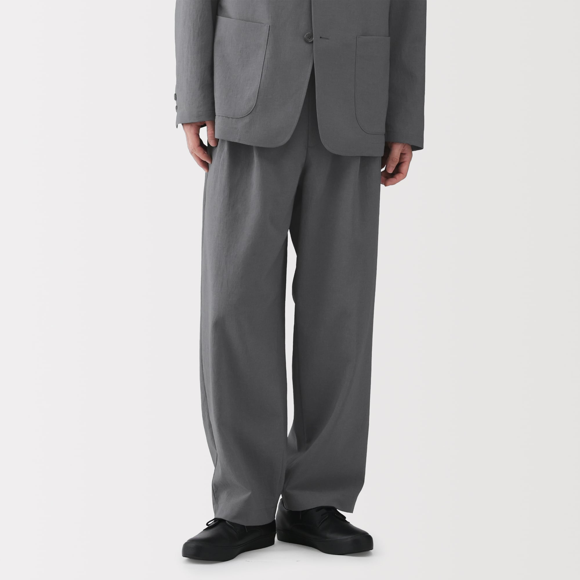 紳士　風を通すツータックパンツ