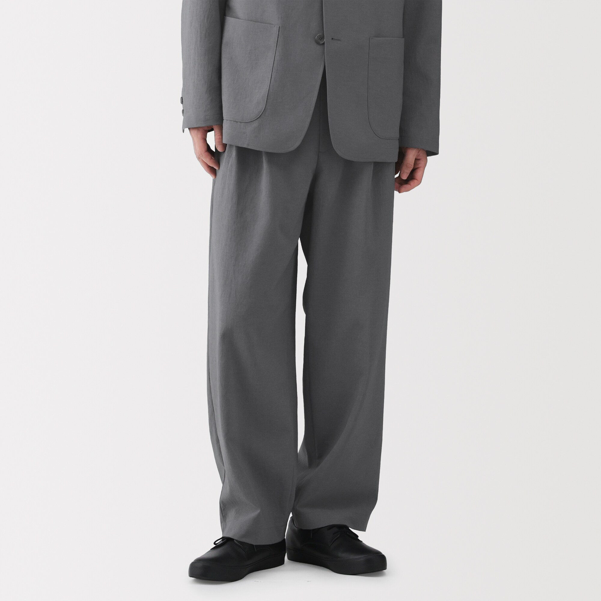紳士　風を通すツータックパンツ