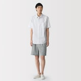 紳士　風を通すショートパンツ
