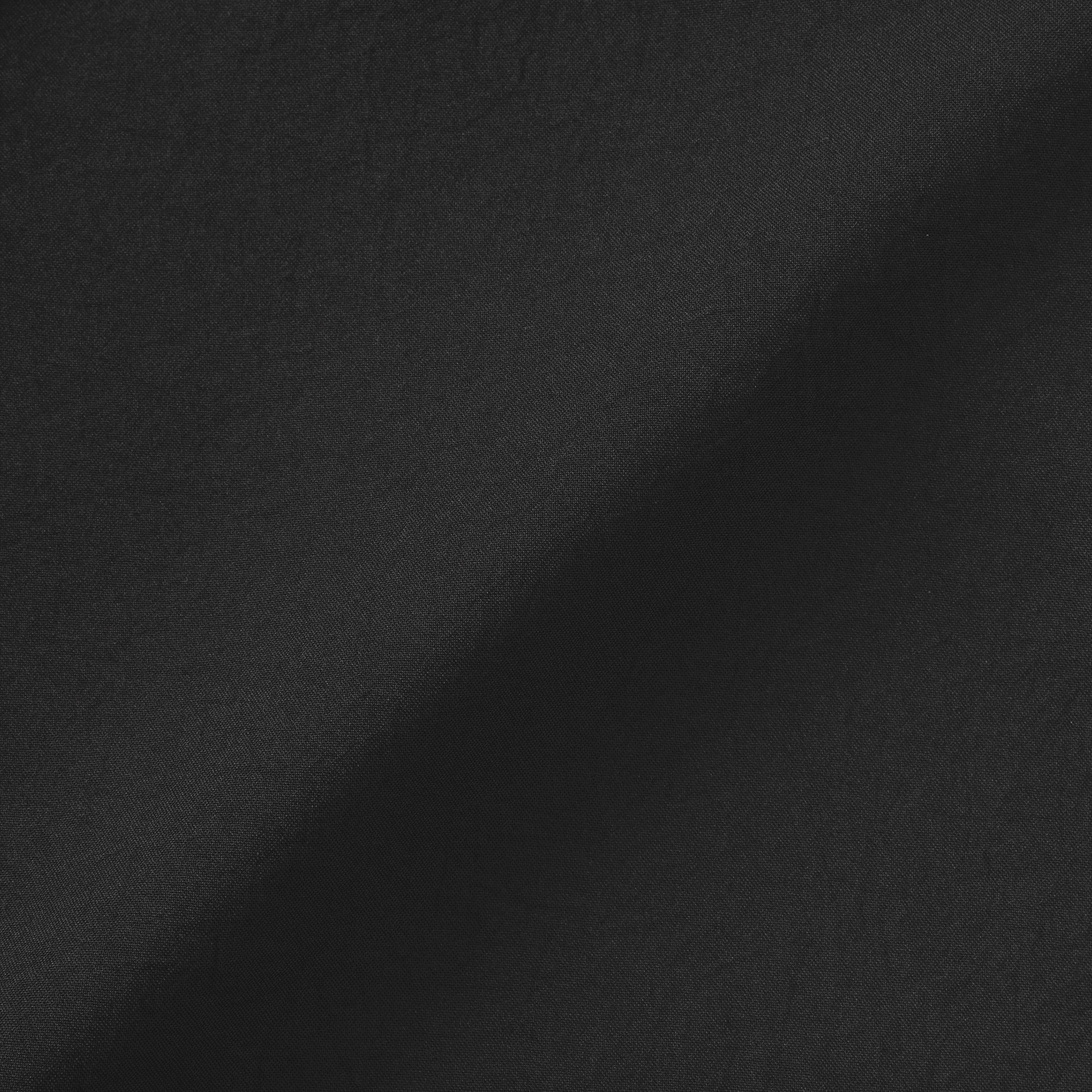 紳士　風を通すショートパンツ