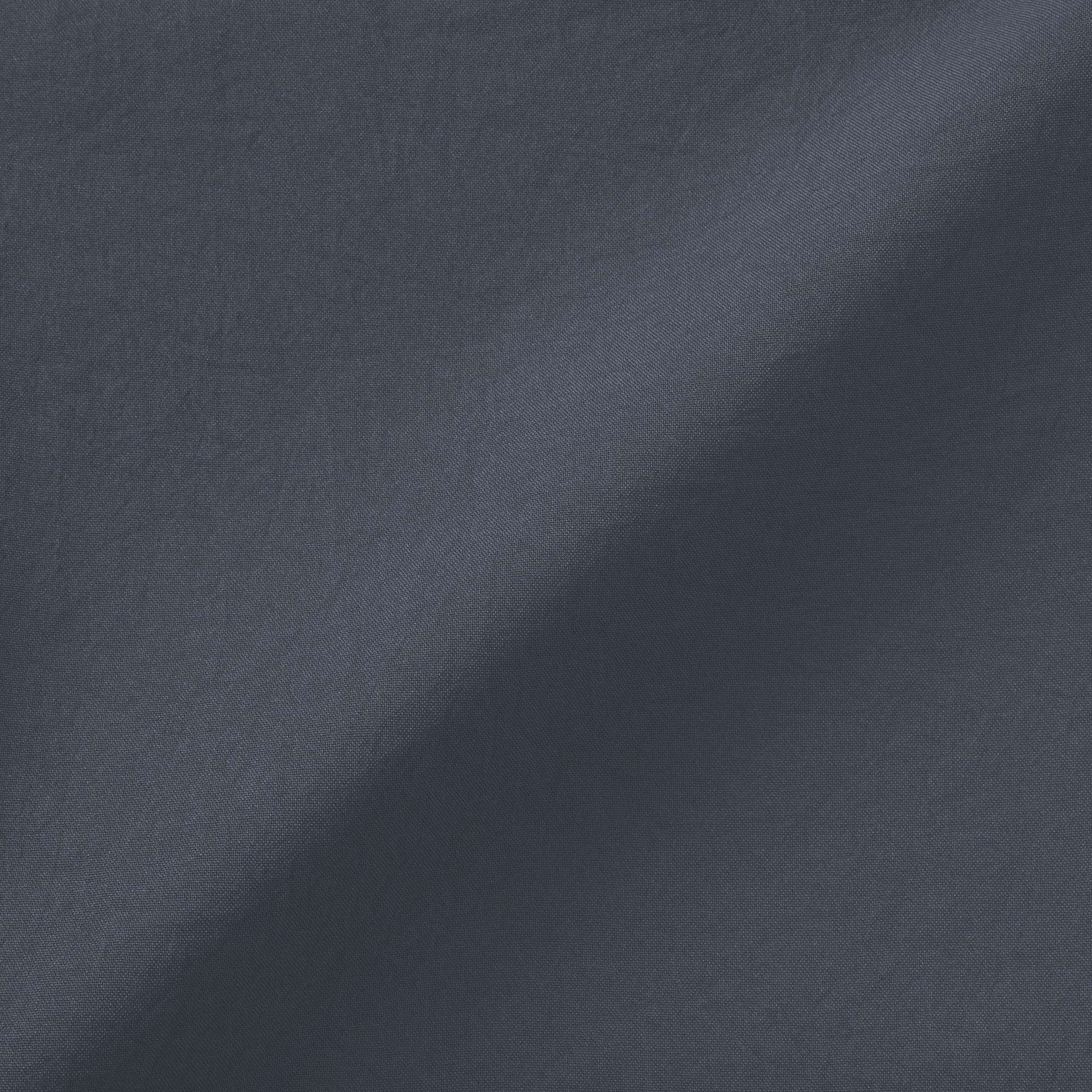 紳士　風を通すショートパンツ