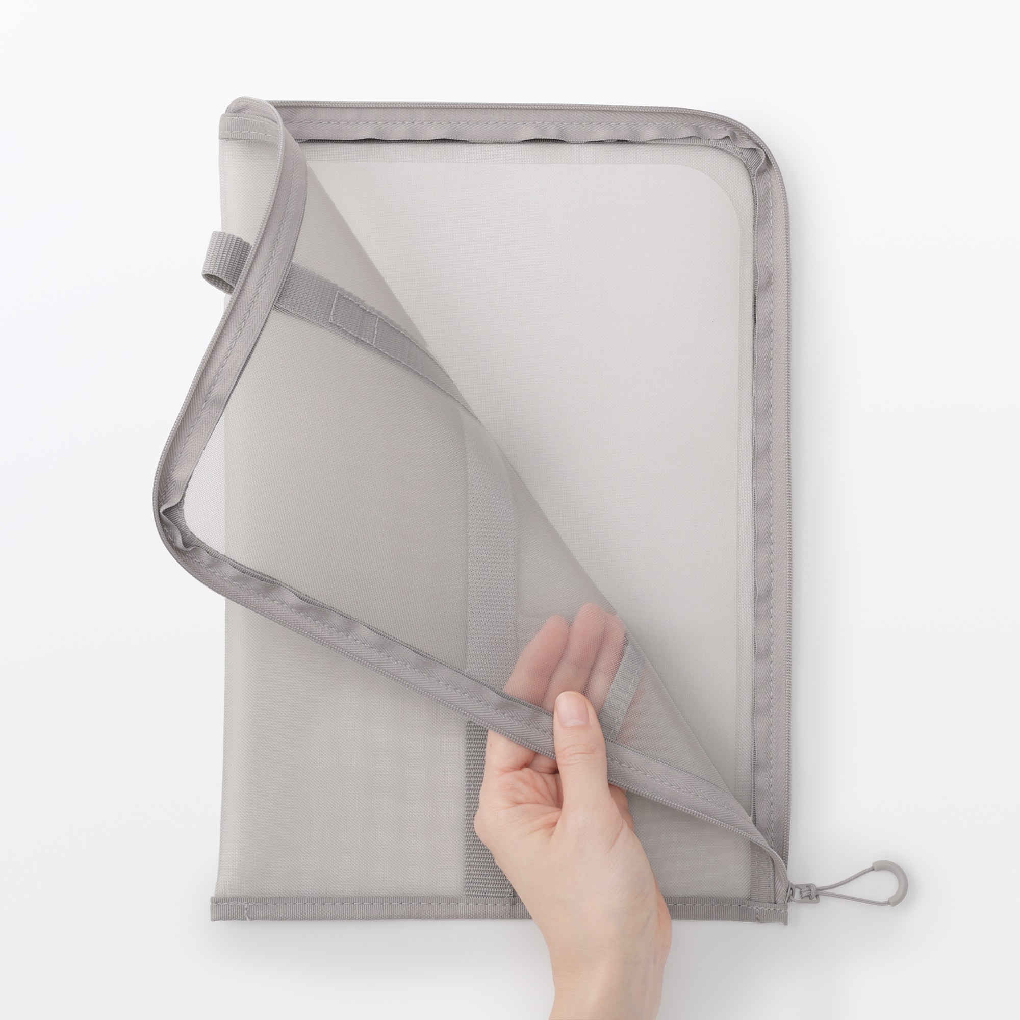 ナイロンメッシュ　縦型書類ケース・仕切り付