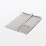 ナイロンメッシュ　縦型書類ケース・仕切り付