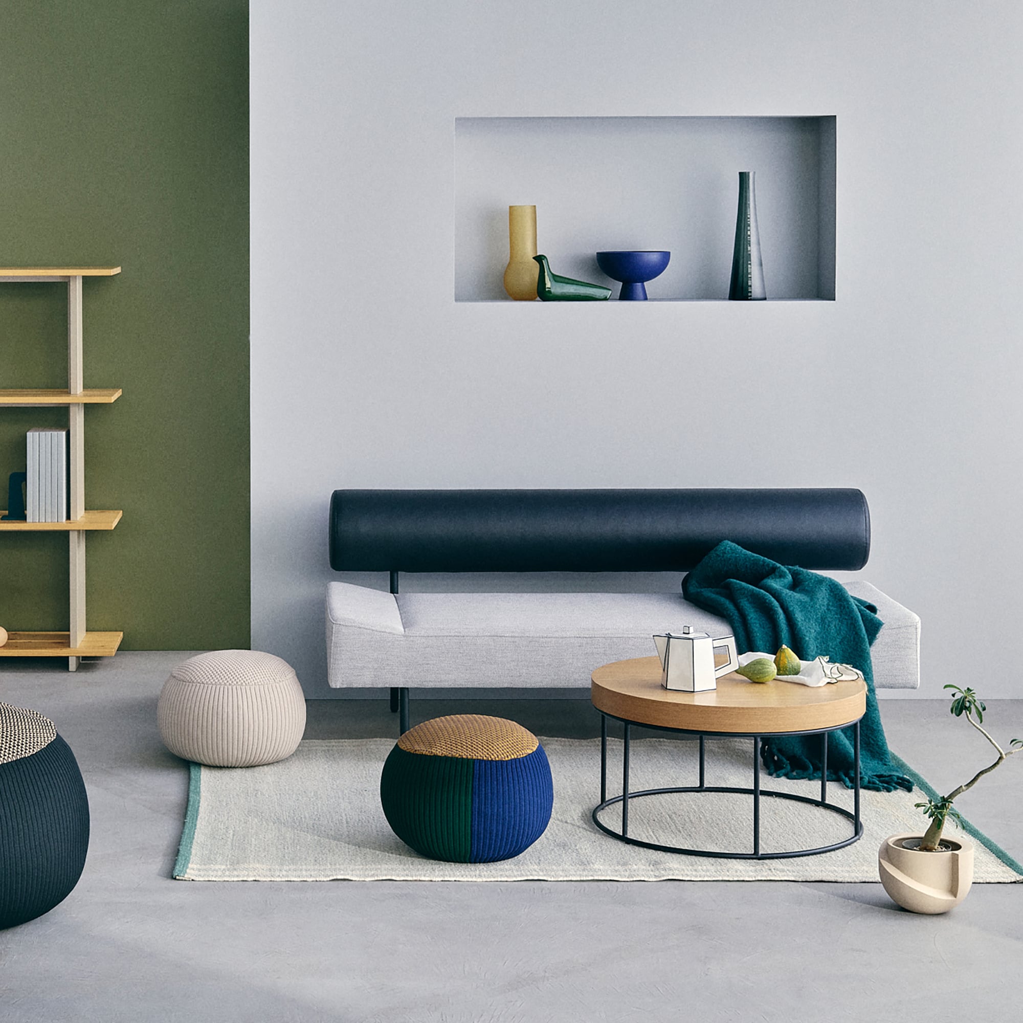 ［ＩＤＥＥ］ＤＩＶＡＮＣＯ　ＳＯＦＡ　Ｒ　（２）　ＮＡＶＹ／ＧＲＡＹ