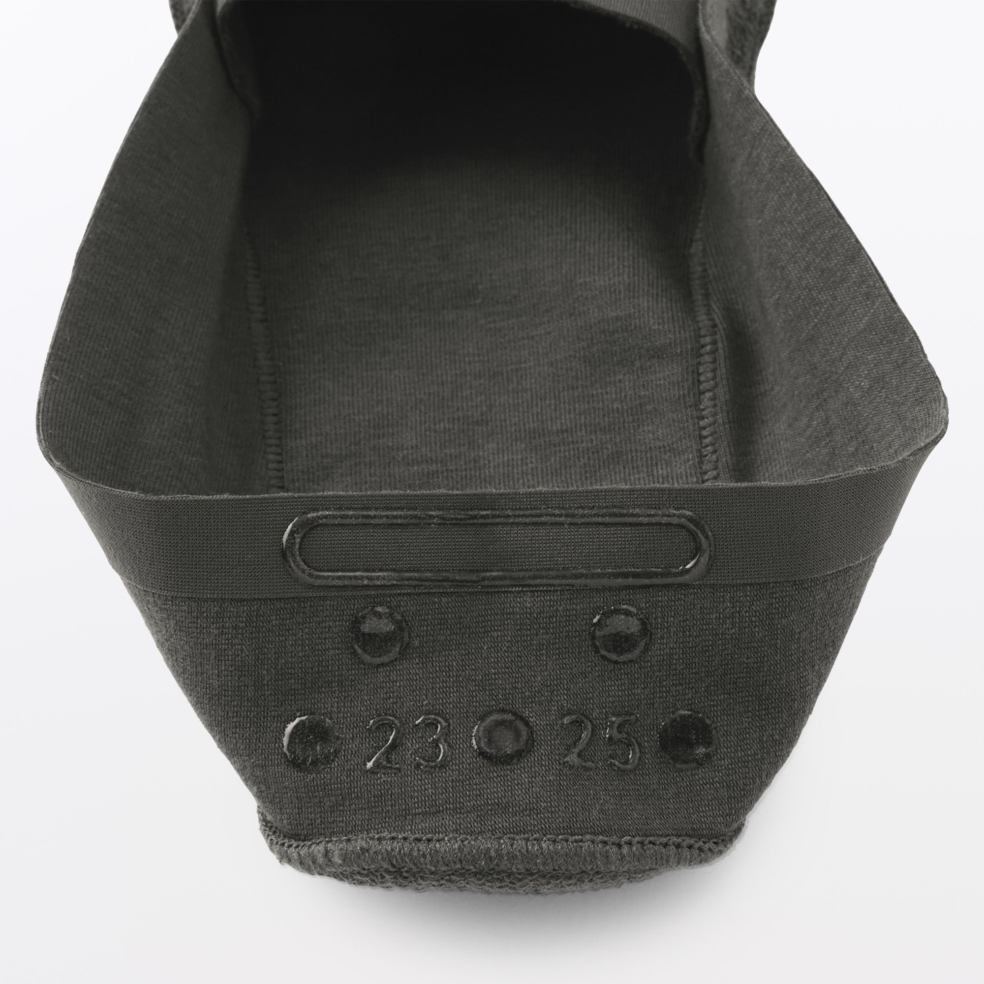 婦人　つま先に縫い目のない　深履きフットカバー（かかと滑り止め付き）