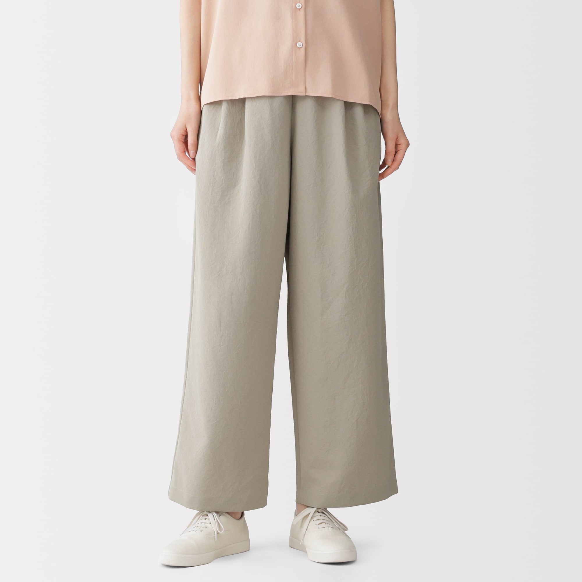 婦人　風を通す　イージーパンツ