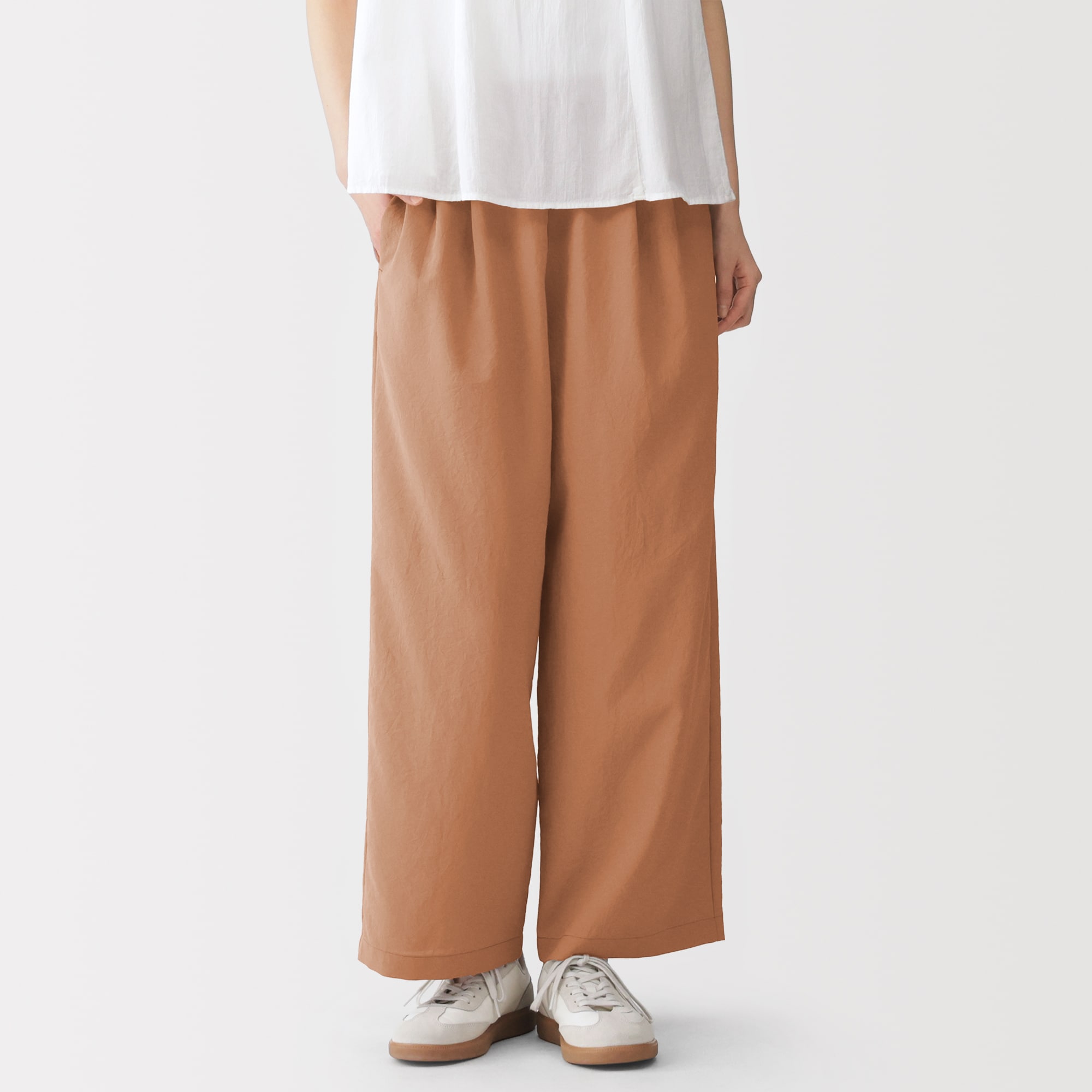 婦人　風を通す　イージーパンツ