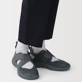 スニーカーサンダル