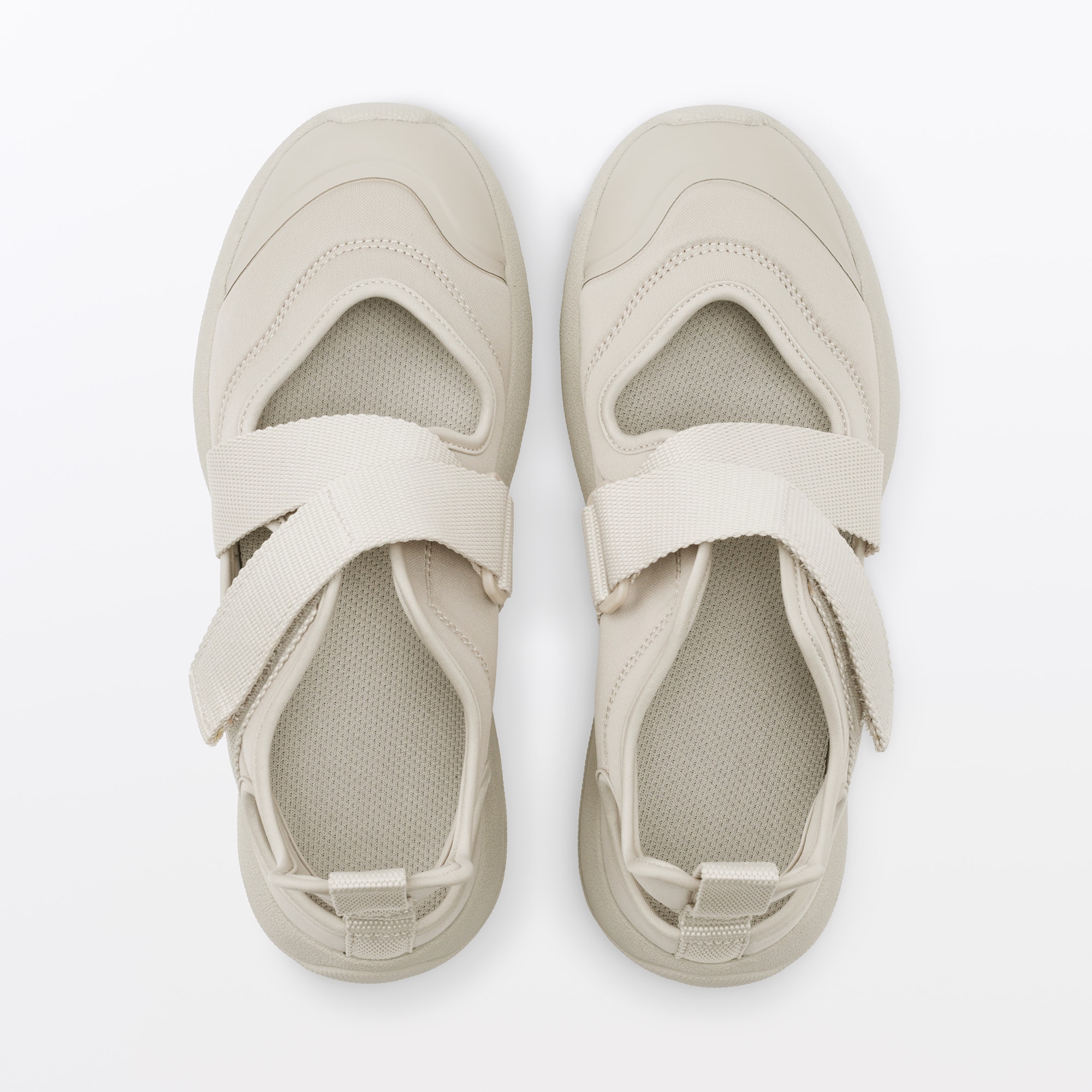 スニーカーサンダル