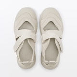 スニーカーサンダル