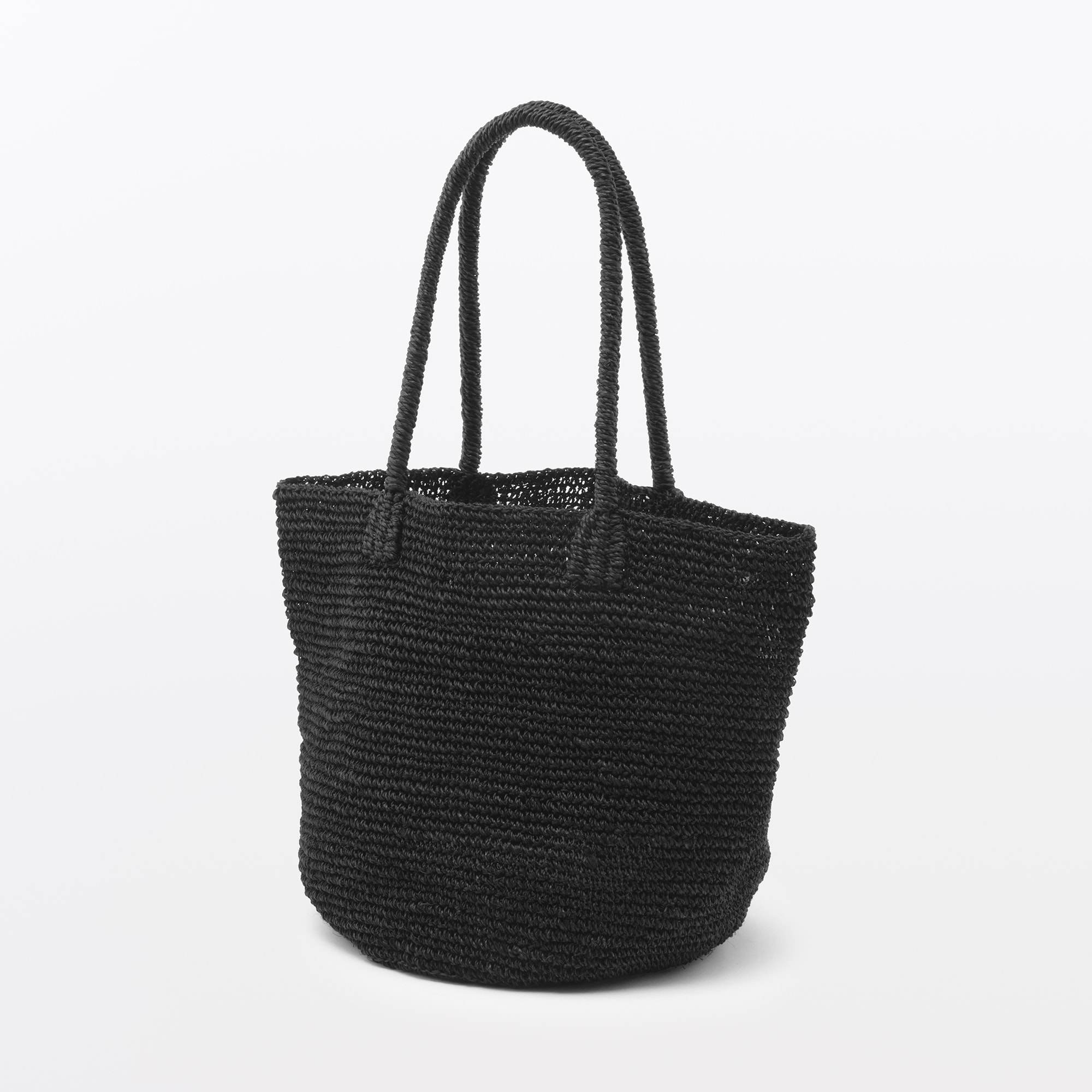 手仕事で編み上げたアバカトートバッグ