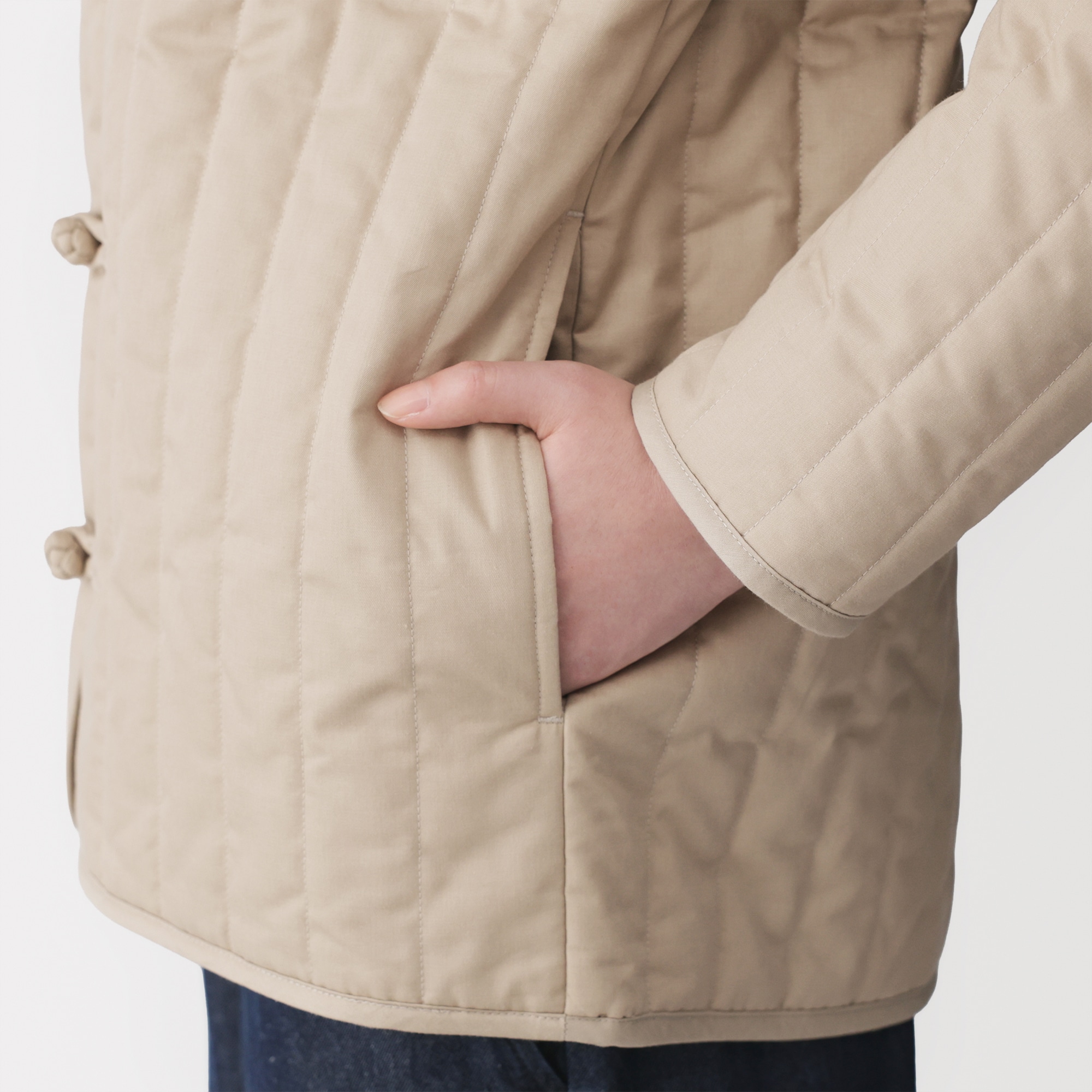 婦人　木の実から作ったカポック混　結び釦　中わたジャケット