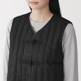 婦人　木の実から作ったカポック混　結び釦　中わたベスト