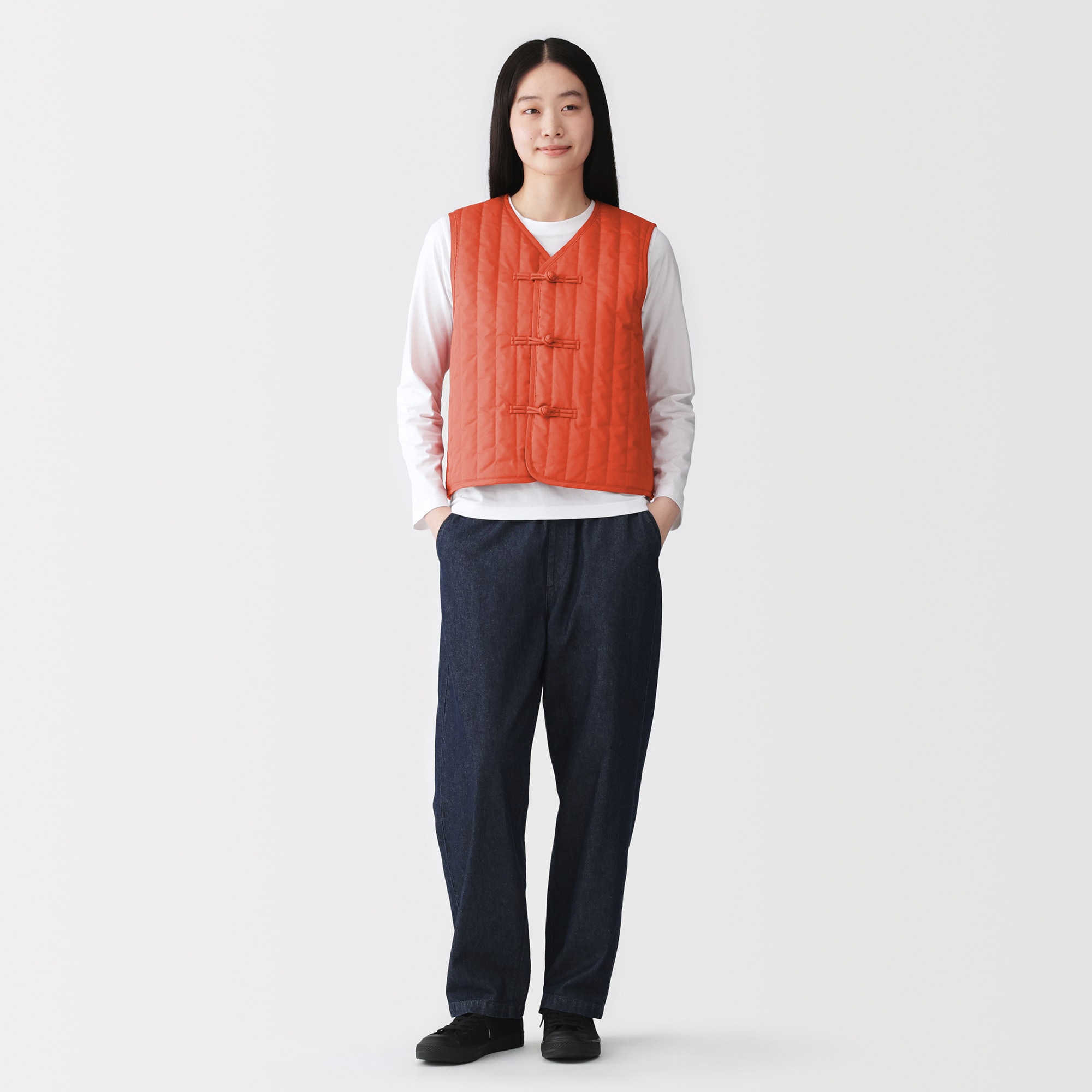 婦人 木の実から作ったカポック混 結び釦 中わたベスト | 無印良品