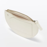 オリーブ油の副産物で鞣したレザー　ラウンドケース