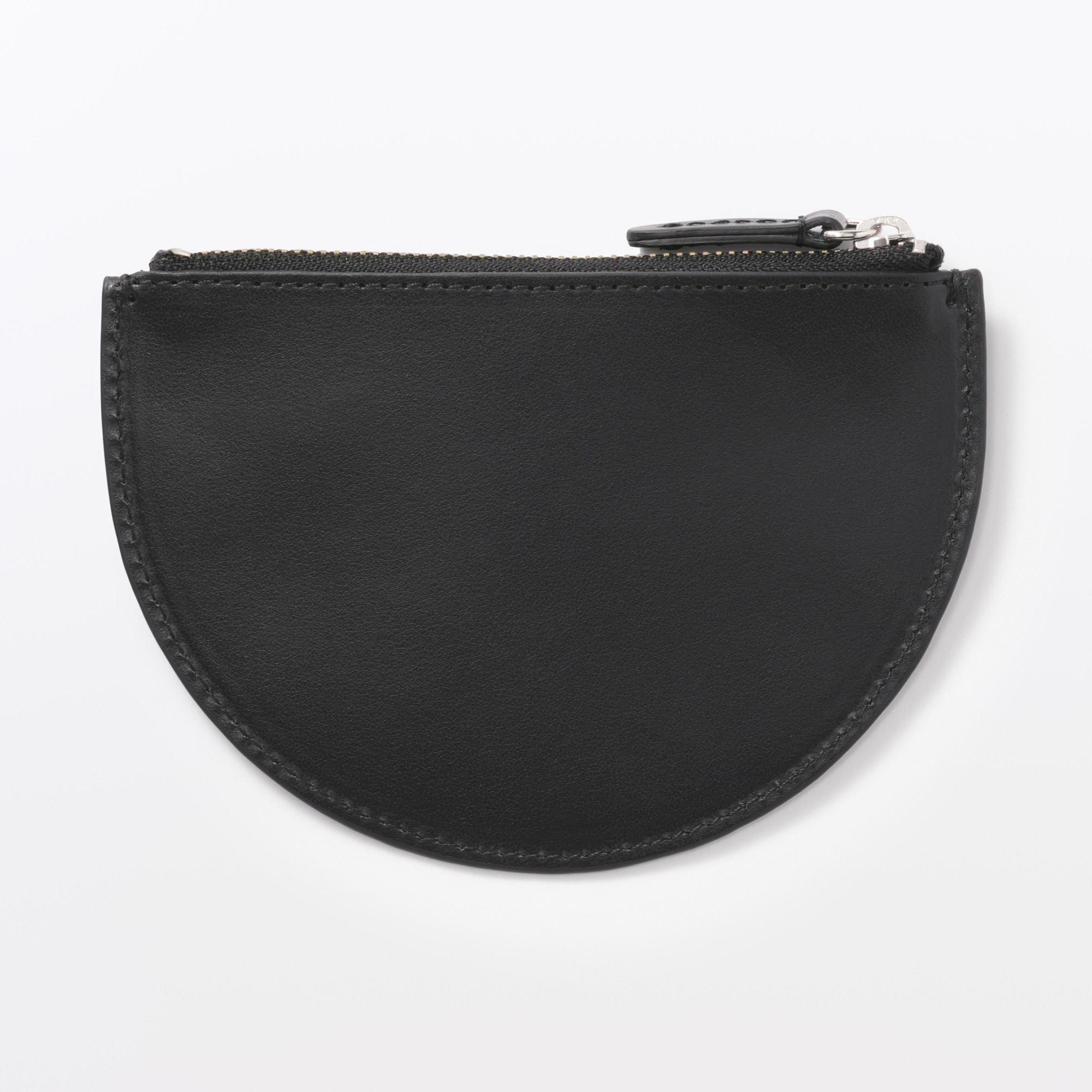 オリーブ油の副産物で鞣したレザー　ラウンドケース