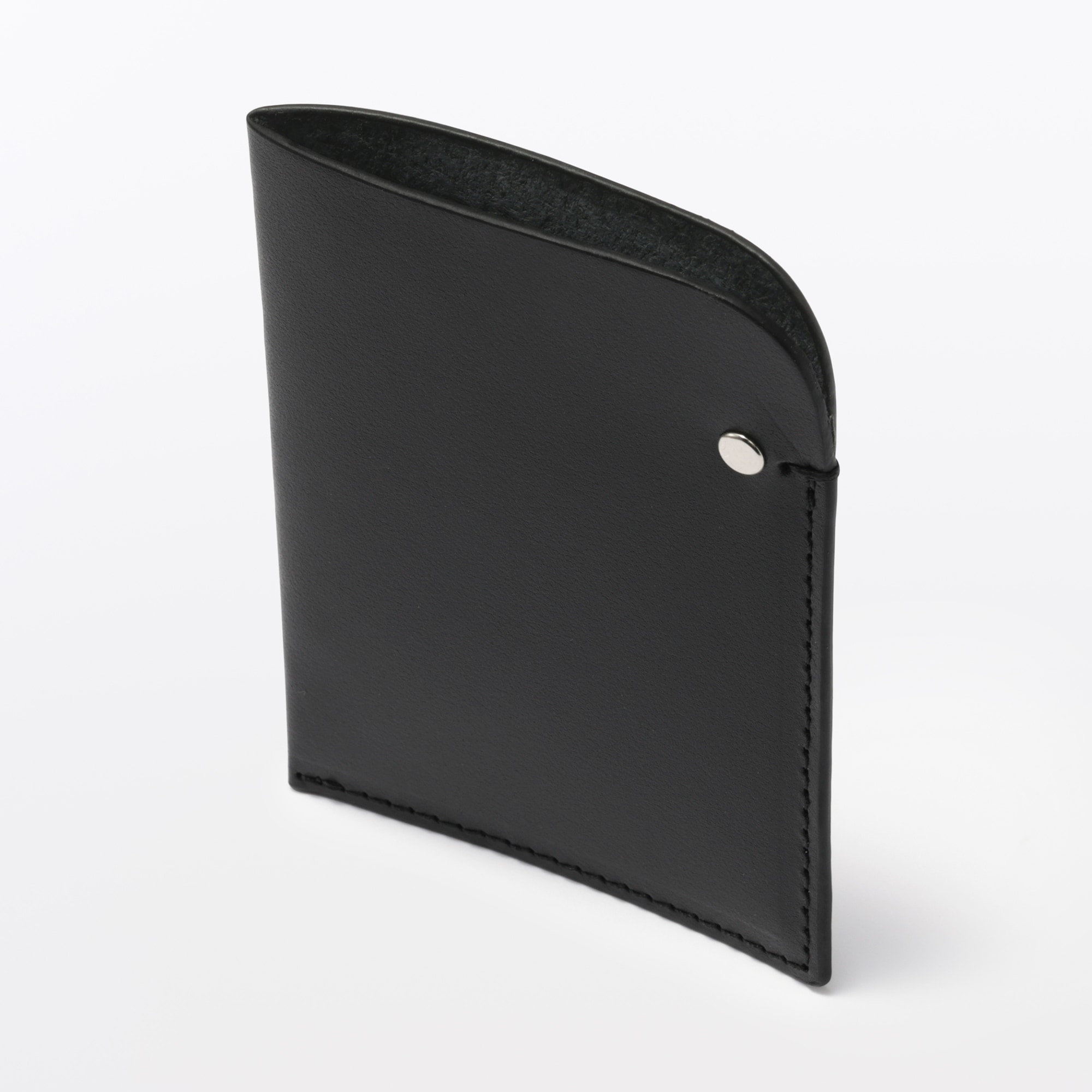 オリーブ油の副産物で鞣したレザー　カードケース