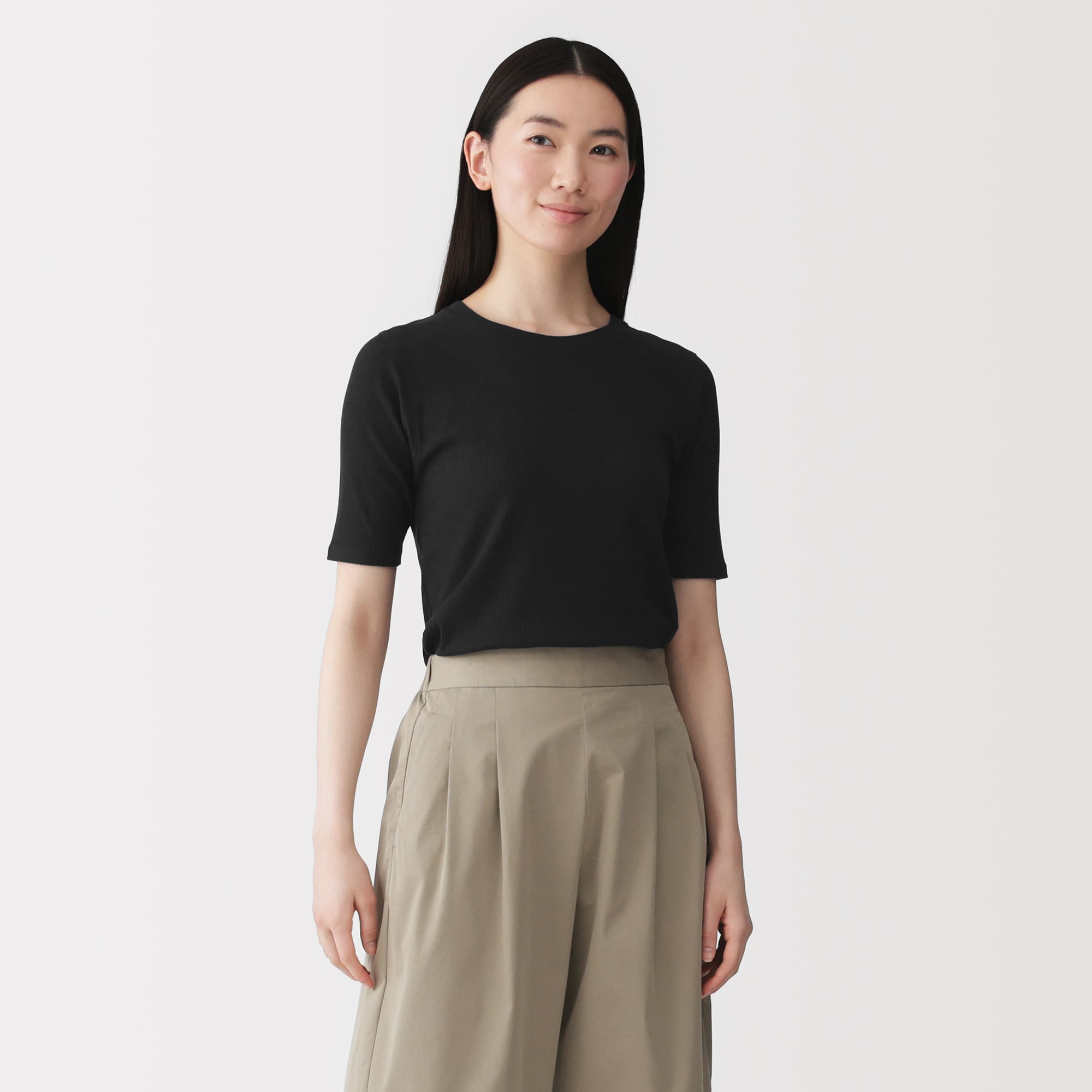婦人　なめらかリブ編みクルーネック五分袖Ｔシャツ