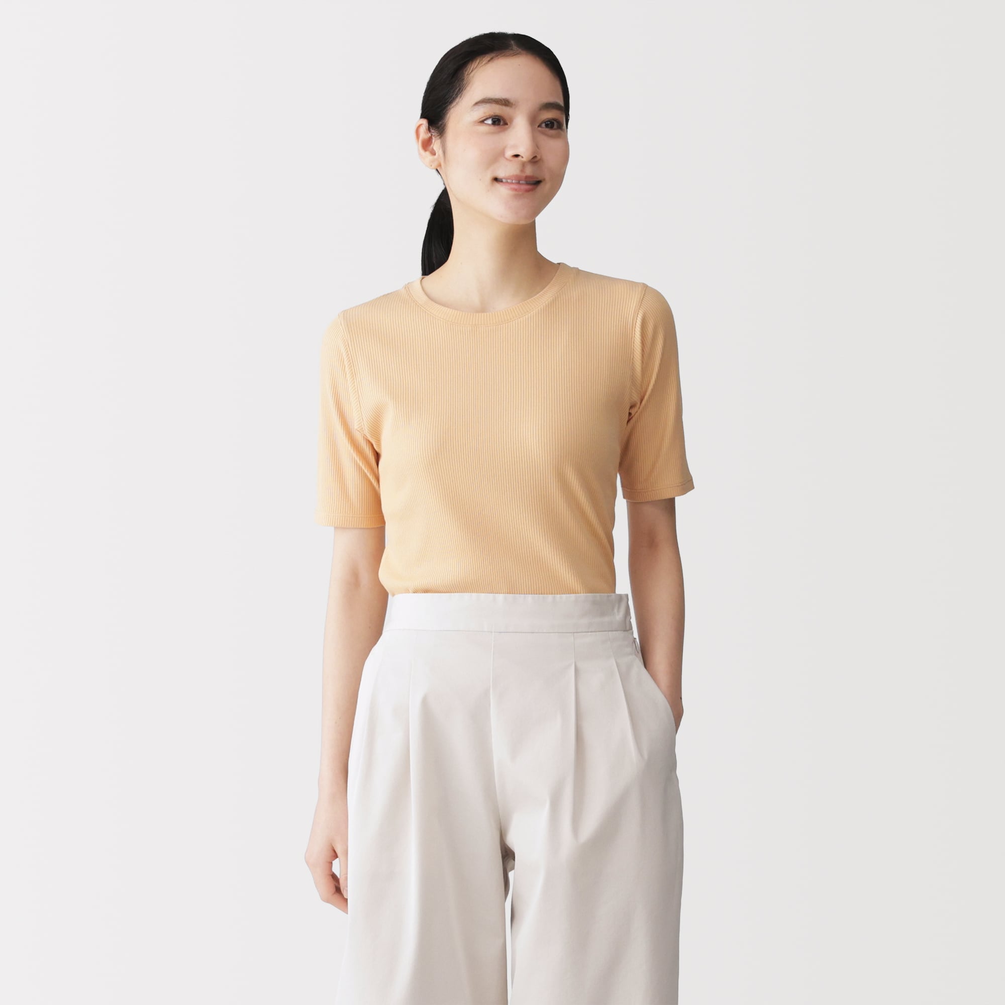 婦人　なめらかリブ編みクルーネック五分袖Ｔシャツ