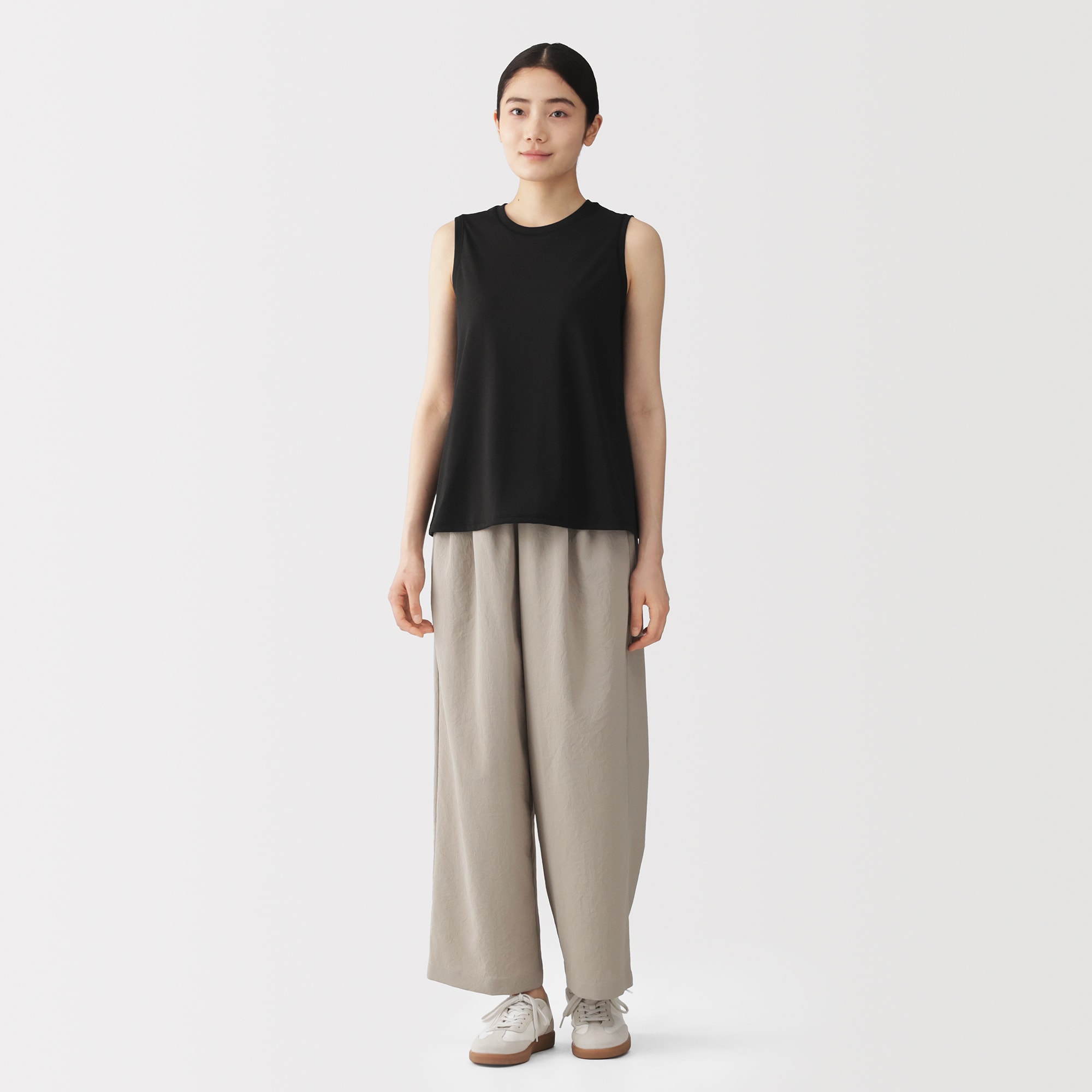 婦人　ＵＶカット吸汗速乾スリーブレスＴシャツ