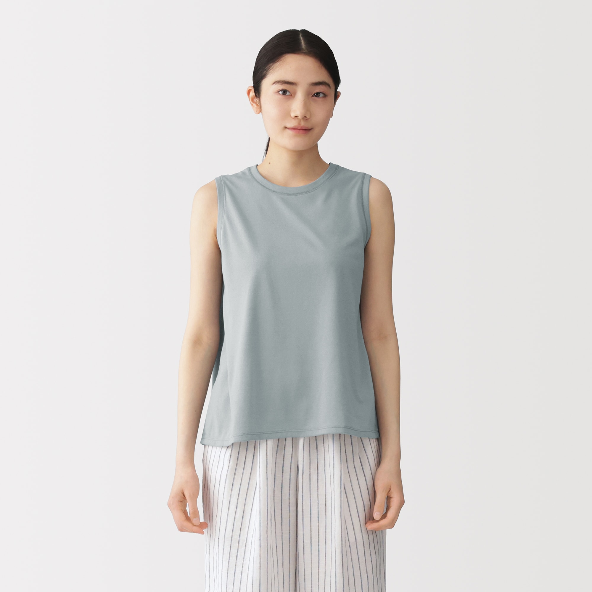 婦人　ＵＶカット吸汗速乾スリーブレスＴシャツ