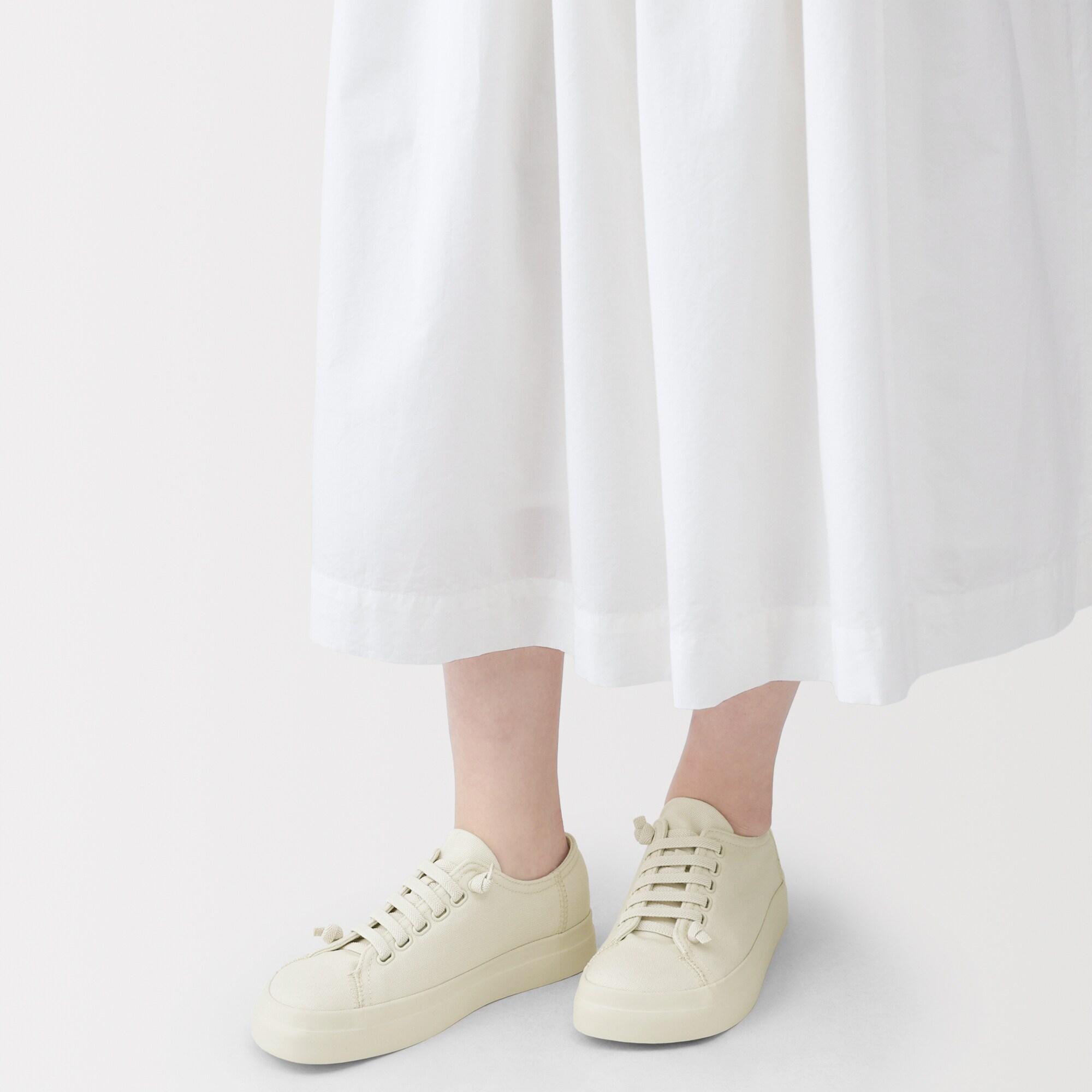 婦人　キャンバス　ローカットスニーカー