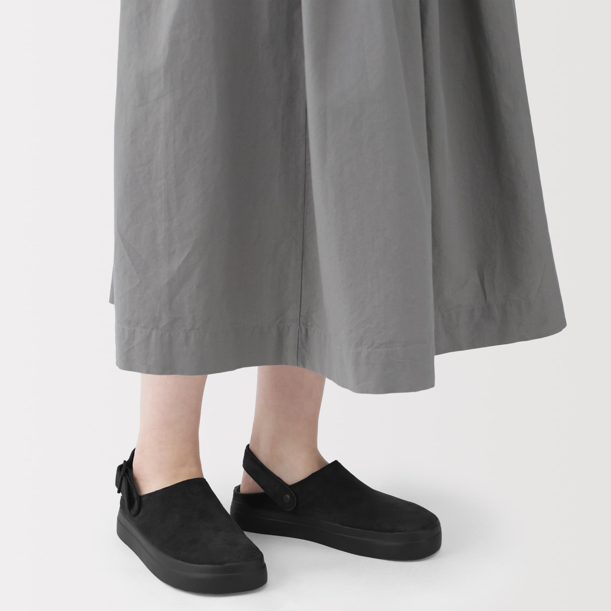 婦人　レザー　ヒールベルトクロッグシューズ