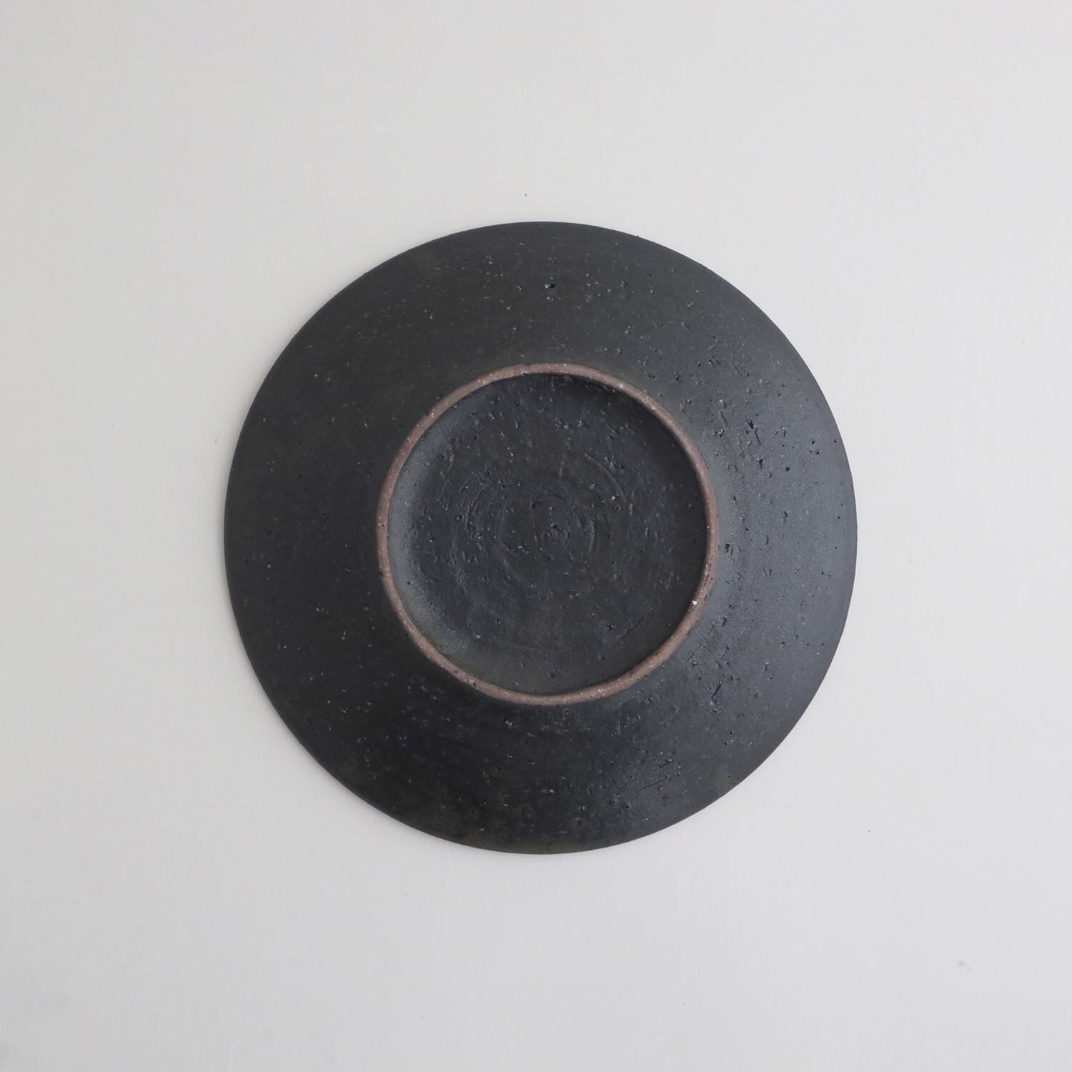 ［ＩＤＥＥ］ａｃｔｕｅｌ　ｓｏｌ　ラウンドプレート　ブラック　Ｓ