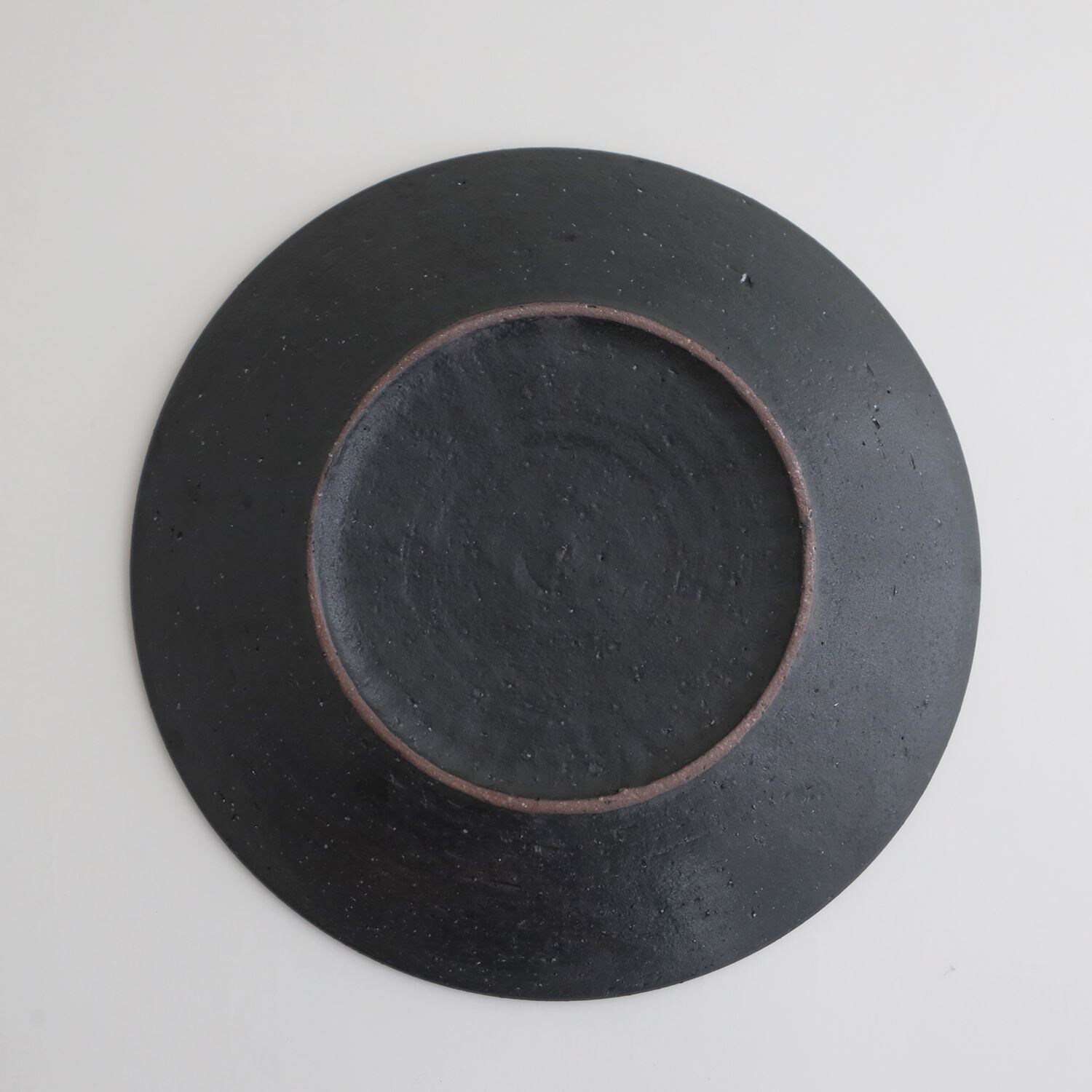 ［ＩＤＥＥ］ａｃｔｕｅｌ　ｓｏｌ　ラウンドプレート　ブラック　Ｌ