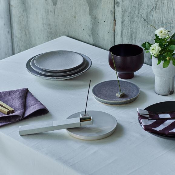 ［ＩＤＥＥ］ａｃｔｕｅｌ　ｓｏｌ　ラウンドプレート　ブラック　Ｌ