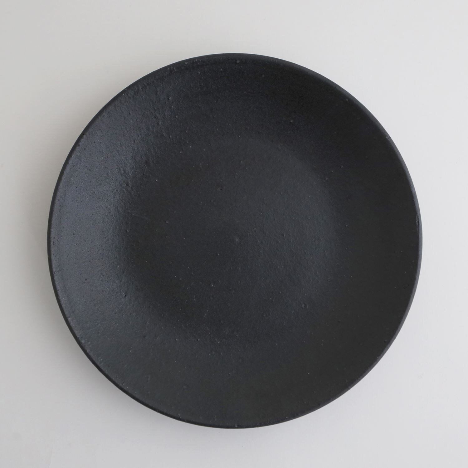 ［ＩＤＥＥ］ａｃｔｕｅｌ　ｓｏｌ　ラウンドプレート　ブラック　Ｌ