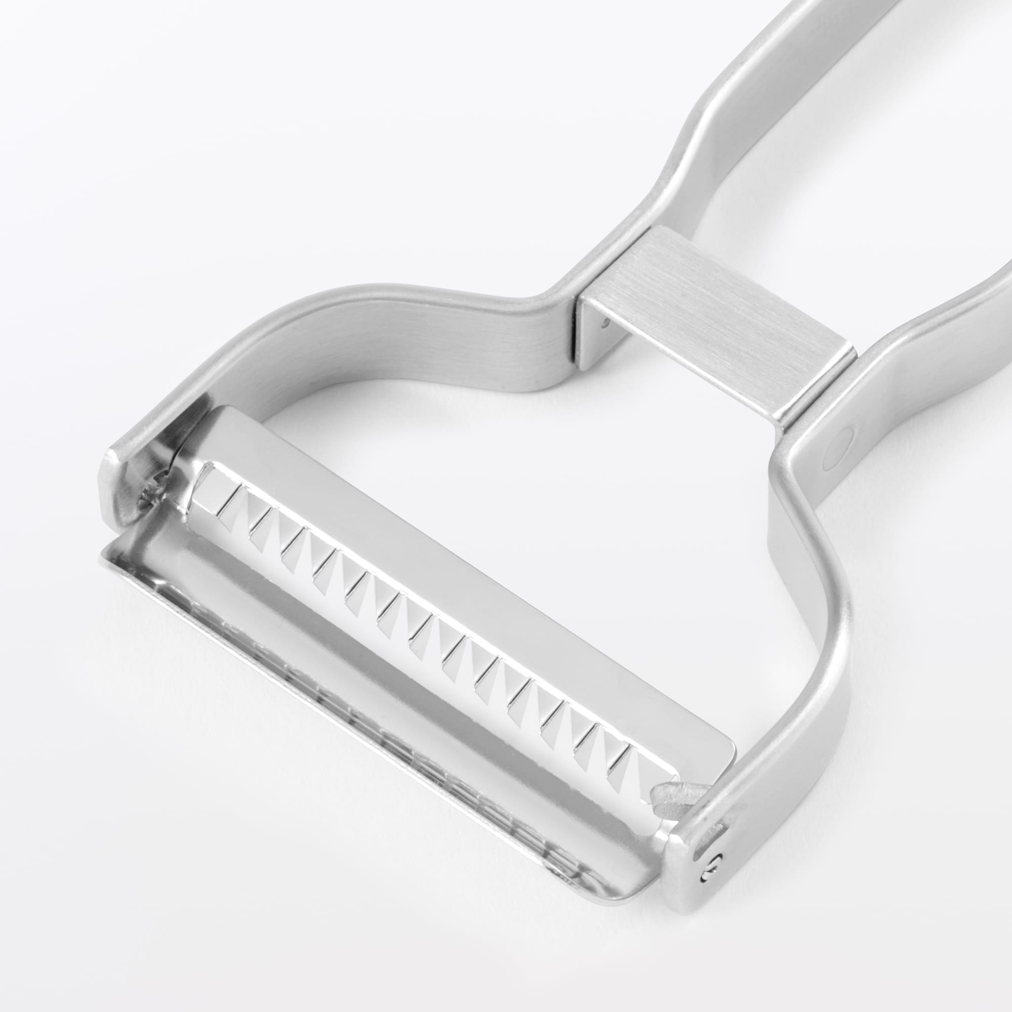 ステンレス　千切りピーラー