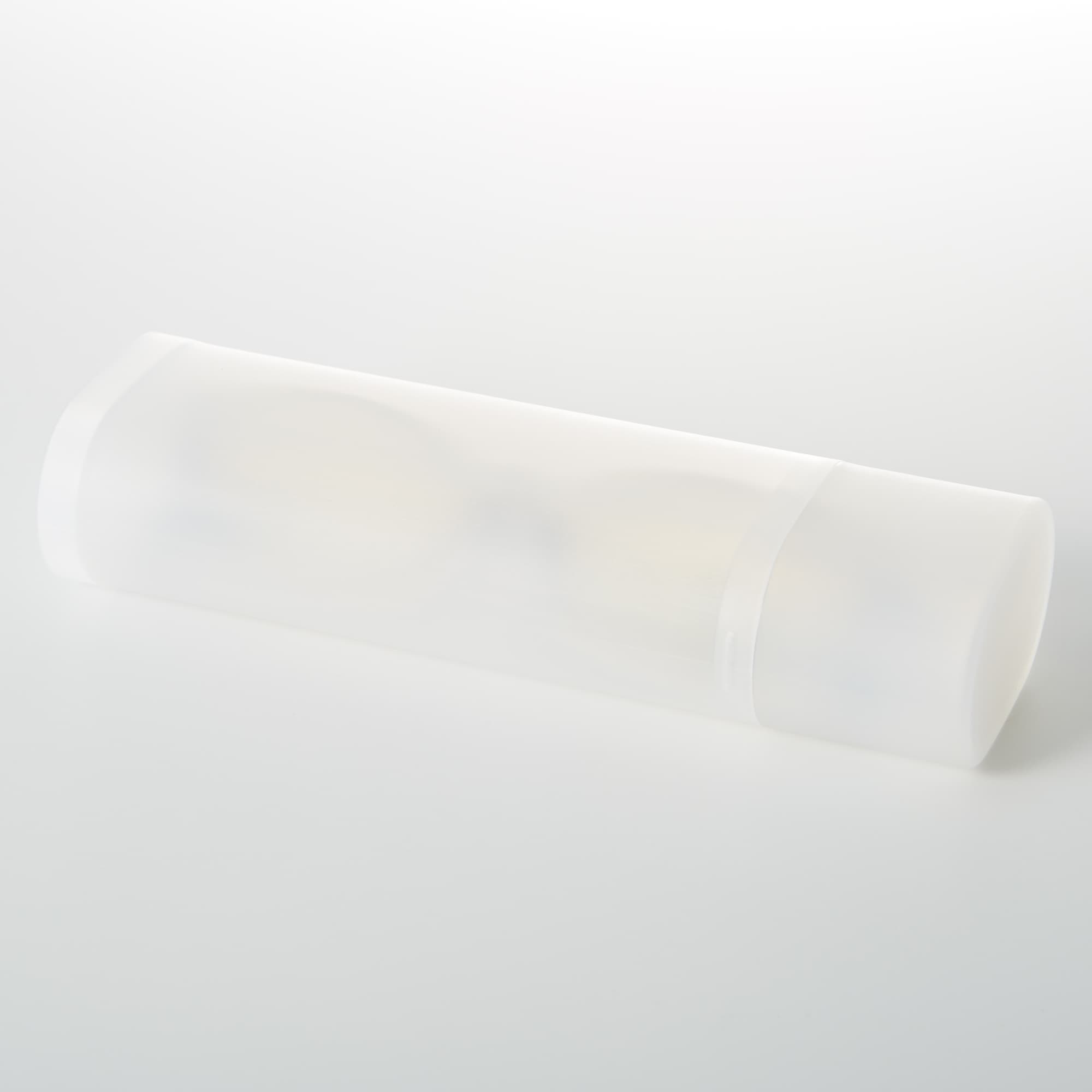 ポリプロピレンメガネも入るペンケース　スタンド式　